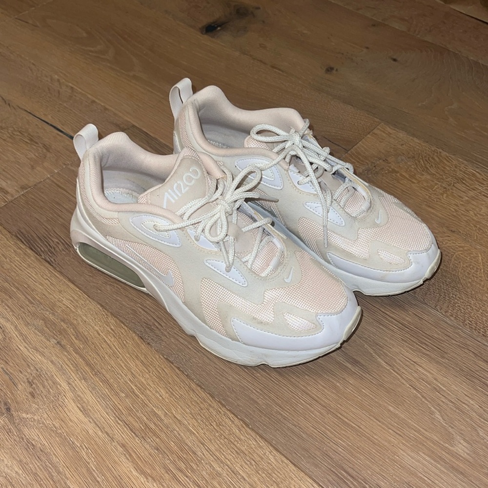 Nike air 200s